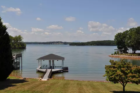 121 Penhook Pt, Penhook, VA 24137 photo 28