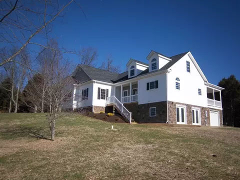 2265 Timber Rdg, Buchanan, VA 24066 photo 1