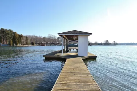 165 Three Pointe Isle Dr, Penhook, VA 24137 photo 20