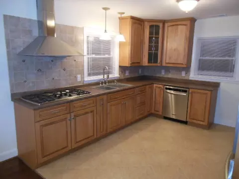 1634 Eanes Rd, Roanoke, VA 24014 photo 6