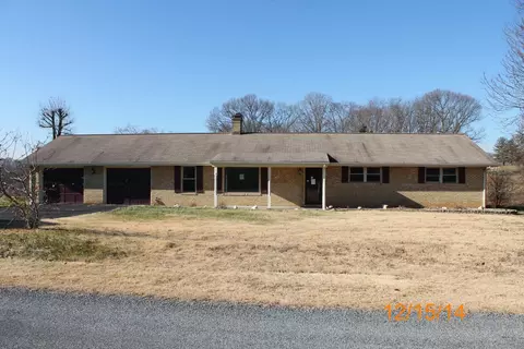 107 Regency Dr, Goodview, VA 24095 photo 1
