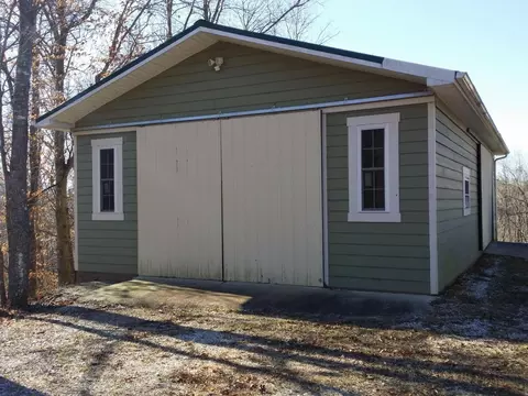 210 Braxton Dr, Buchanan, VA 24066 photo 8