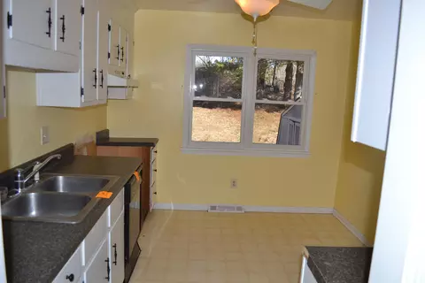 204 Missimer Ln, Vinton, VA 24179 photo 3