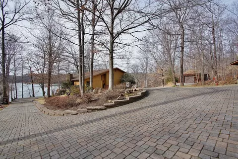 4663 Goodview Rd, Goodview, VA 24095 photo 2