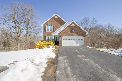 3151 Isabel Ln, Salem, VA 24153 photo 2