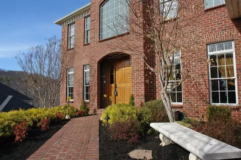 3828 Eagle Crest Dr, Roanoke, VA 24018 photo 4