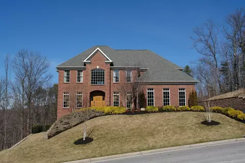 3828 Eagle Crest Dr, Roanoke, VA 24018 photo 1