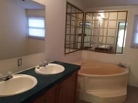 1120 Windhaven Trl, Hardy, VA 24101 photo 8
