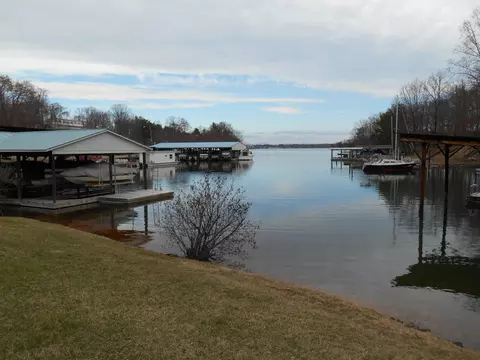 385 Waterlocked Rd, Penhook, VA 24137 photo 3