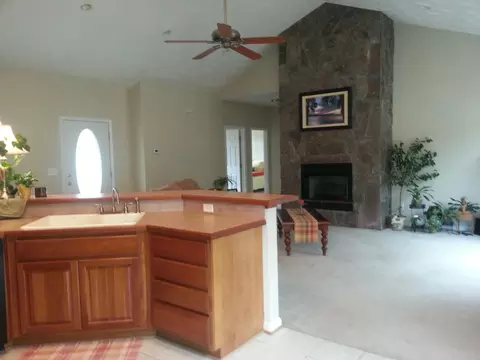 2095 Timberview Rd, Roanoke, VA 24019 photo 3