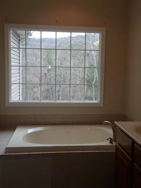 2095 Timberview Rd, Roanoke, VA 24019 photo 6