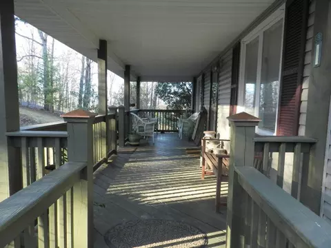 120 Cascade Dr, Vinton, VA 24179 photo 2