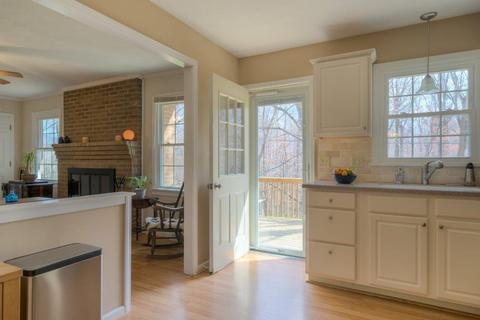 5321 Canoe Cir, Salem, VA 24153 photo 3