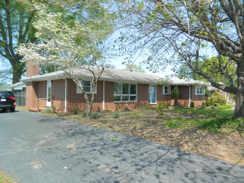 304 Ken Ln, Ridgeway, VA 24148 photo 1