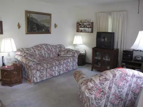 902 Emerald Dr, Vinton, VA 24179 photo 3