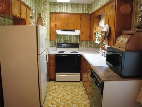 902 Emerald Dr, Vinton, VA 24179 photo 6