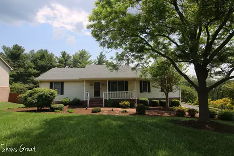 5432 Setter Rd, Roanoke, VA 24012 photo 1
