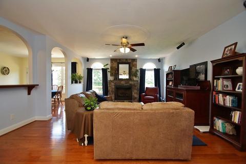 2649 Lilly Dr, Salem, VA 24153 photo 5