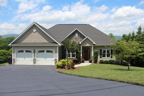 2649 Lilly Dr, Salem, VA 24153 photo 1