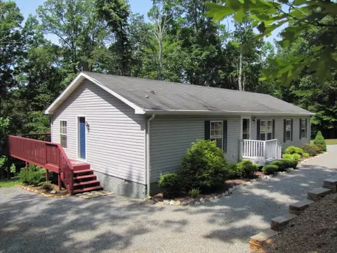 110 Old Post Rd, Moneta, VA 24121 photo 19