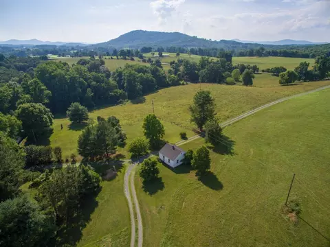 1941 Goodview Town Rd, Goodview, VA 24095 photo 2