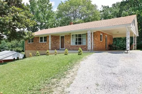 409 Eugene Dr NW, Roanoke, VA 24017 photo 1
