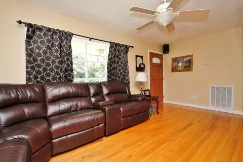 409 Eugene Dr NW, Roanoke, VA 24017 photo 5
