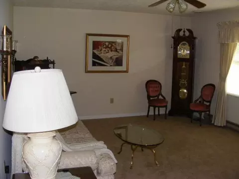 212 E Oxford St, Floyd, VA 24091 photo 11