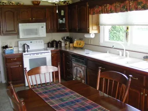 212 E Oxford St, Floyd, VA 24091 photo 8