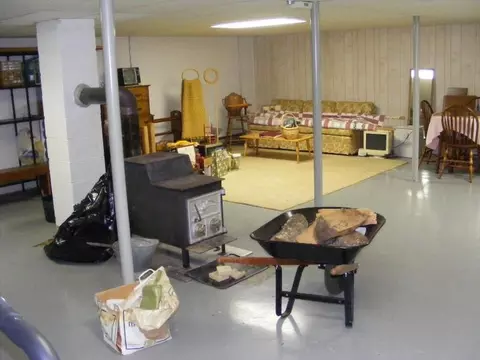212 E Oxford St, Floyd, VA 24091 photo 19