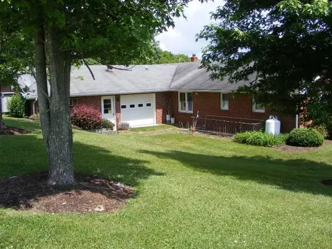 212 E Oxford St, Floyd, VA 24091 photo 6