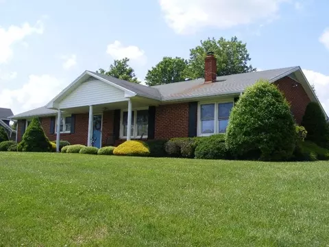 212 E Oxford St, Floyd, VA 24091 photo 1