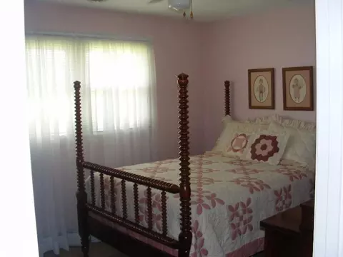212 E Oxford St, Floyd, VA 24091 photo 13