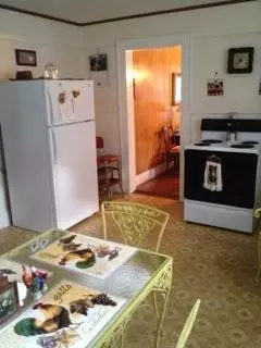 1302 Dolly Ann Dr, Covington, VA 24426 photo 6
