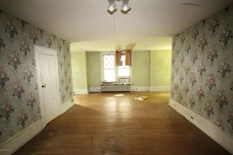 212 E Main St, Floyd, VA 24091 photo 22