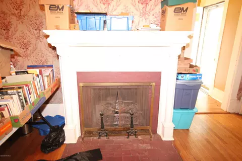 212 E Main St, Floyd, VA 24091 photo 9