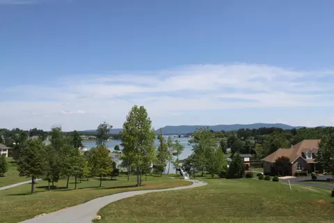 159 Calypso Rd, Moneta, VA 24121 photo 3