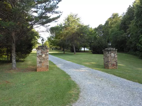 4019 Goodview Rd, Goodview, VA 24095 photo 2