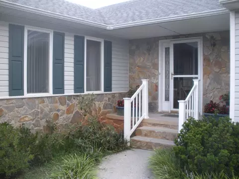 1071 Eagles Nest Dr, Goodview, VA 24095 photo 3