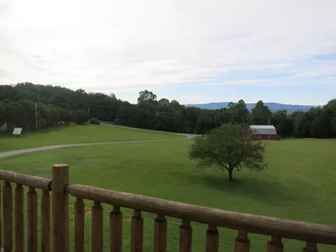 246 Stage Rd, Buchanan, VA 24066 photo 12