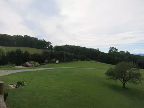 246 Stage Rd, Buchanan, VA 24066 photo 16