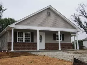 324 E Augusta Ave, Vinton, VA 24179 photo 1