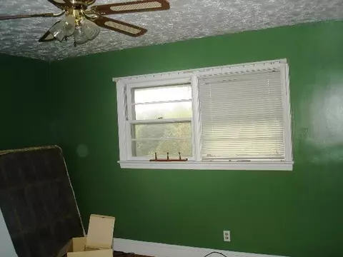 321 Lovell Dr, Martinsville, VA 24112 photo 5