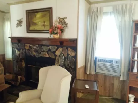20405 Main St, Buchanan, VA 24066 photo 2