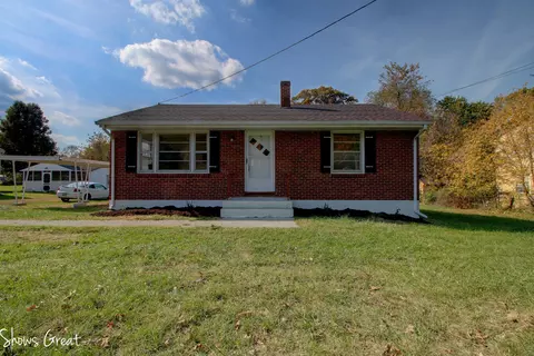 3201 Ventnor Rd, Roanoke, VA 24014 photo 1
