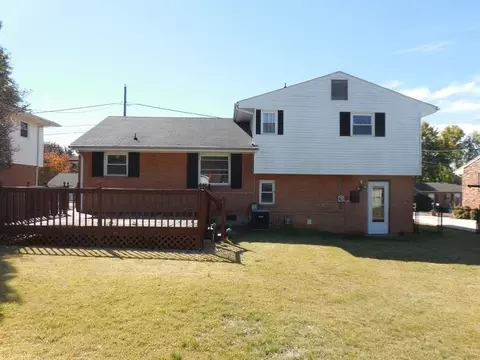 614 E Augusta Ave, Vinton, VA 24179 photo 2