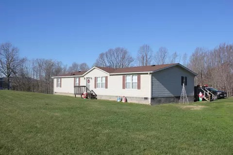 101 Wade St, Goodview, VA 24095 photo 1