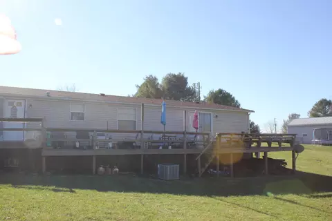 101 Wade St, Goodview, VA 24095 photo 5