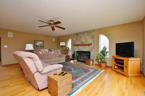 430 Windtree Dr, Moneta, VA 24121 photo 8