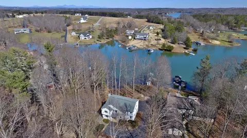 430 Windtree Dr, Moneta, VA 24121 photo 3